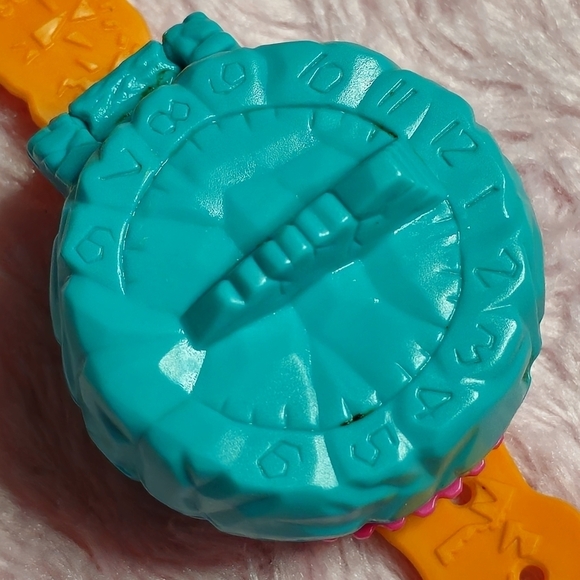 Vintage 1996 Pre Historic Style Wrist Band Wendy's Kids Meal Toy - Picture 3 of 6